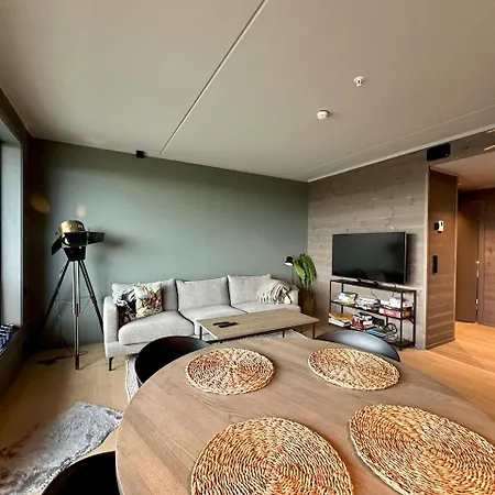 Modern 2-bedroom With Balcony And Mountain Views Lejlighed *